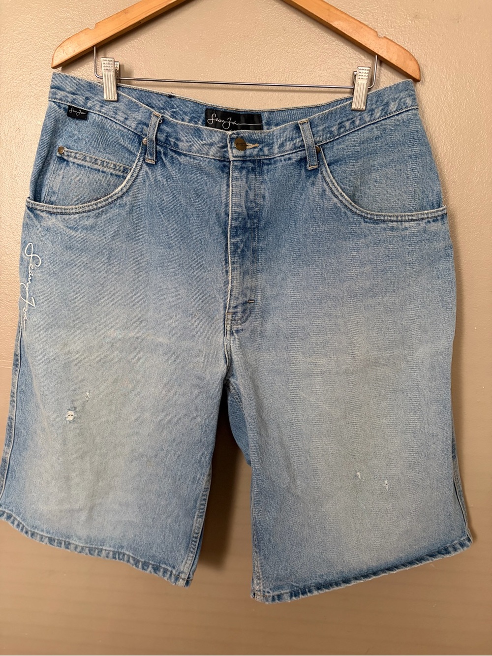 Sean John Light Wash Denim Jean Shorts